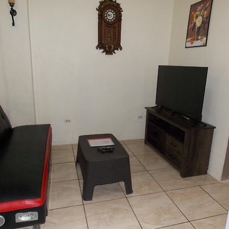 Stewart Apt- Trincity, Airport, Washer, Dryer, Office, Cable , Wifi Bagian luar foto
