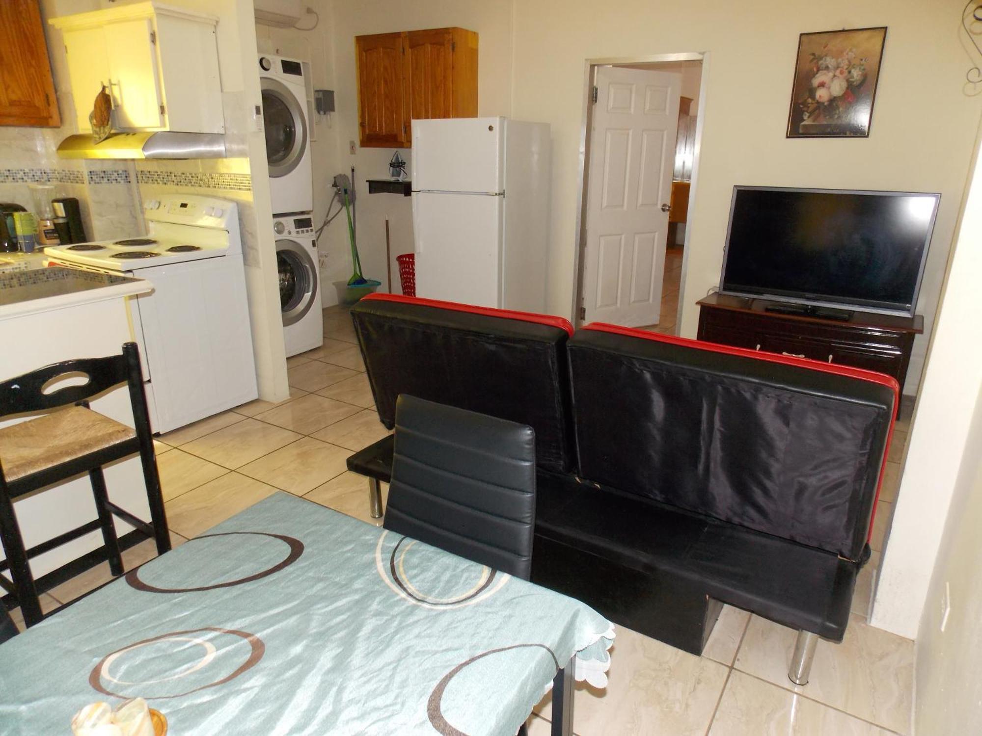 Stewart Apt- Trincity, Airport, Washer, Dryer, Office, Cable , Wifi Bagian luar foto