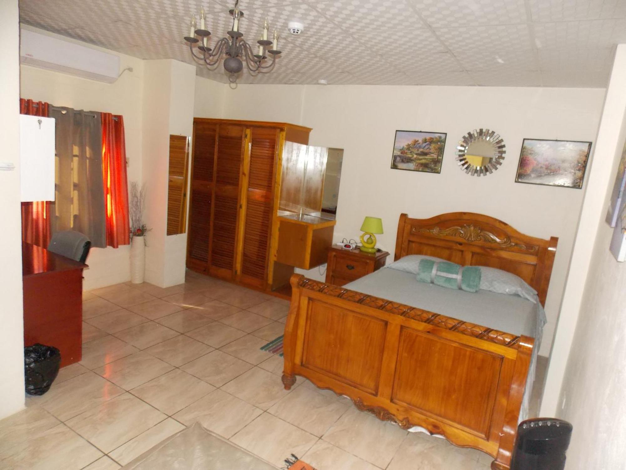 Stewart Apt- Trincity, Airport, Washer, Dryer, Office, Cable , Wifi Bagian luar foto